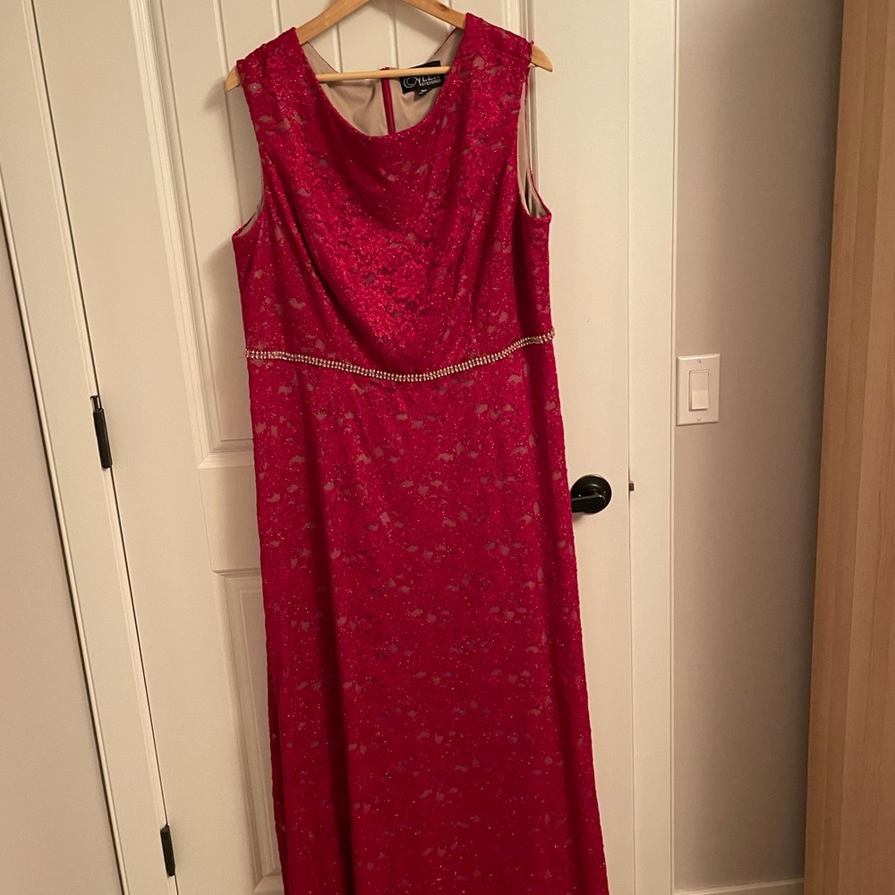 Lace red maxi - Picture 2 of 6